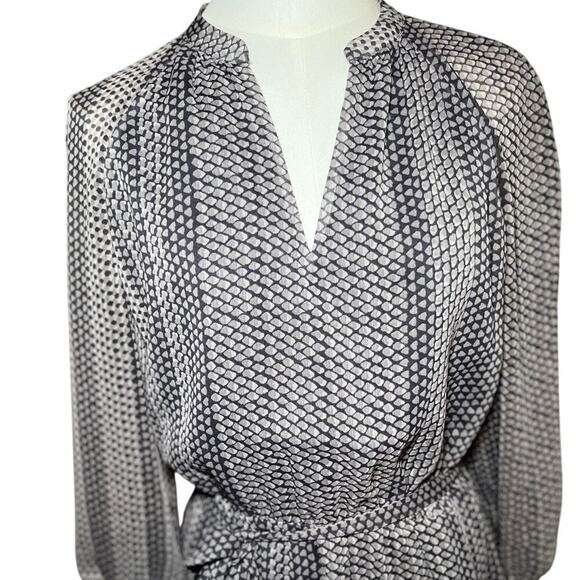 Loft Petite Dress Small Gray Black Dot‎ Print Belted V Neck Long Sleeve Work - Picture 2 of 12